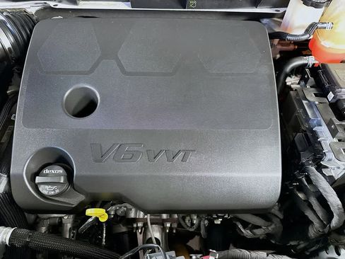 Used 2023 Buick Enclave Essence w/ Sport Touring Edition image 9