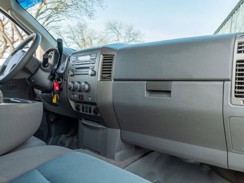 Used 2006 Nissan Titan XE w/ (W04) Preferred Pkg image 44