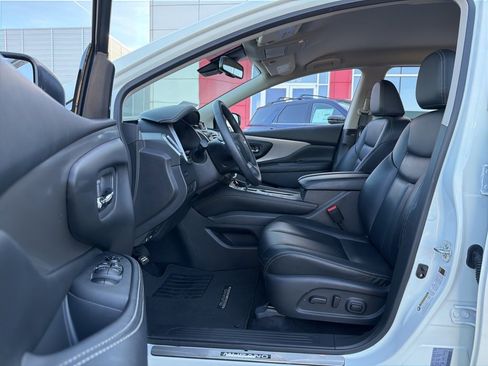 Used 2024 Nissan Murano SV w/ SV Midnight Edition Package image 15