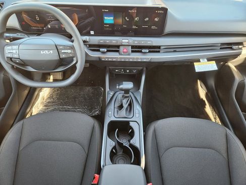 New 2026 Kia K4 LXS image 17