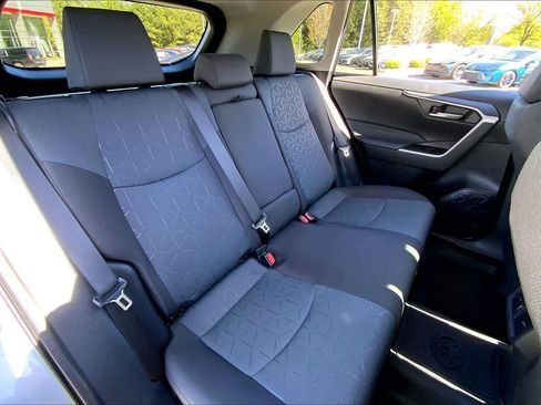 Used 2025 Toyota RAV4 XLE w/ Convenience Package image 20