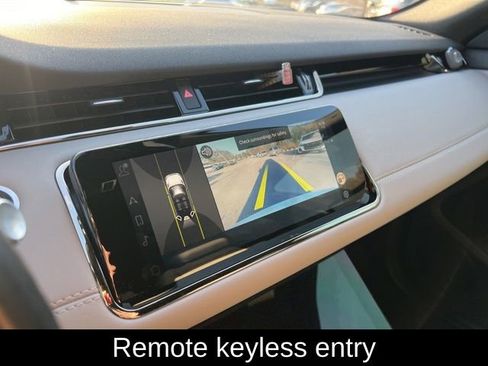 Used 2022 Land Rover Range Rover Evoque R-Dynamic SE image 7