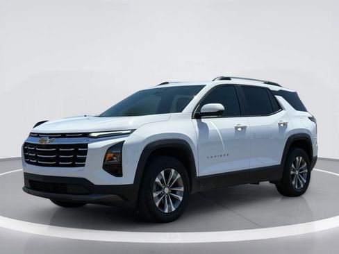 Used 2025 Chevrolet Equinox LT w/ Convenience Package II FWD image 2