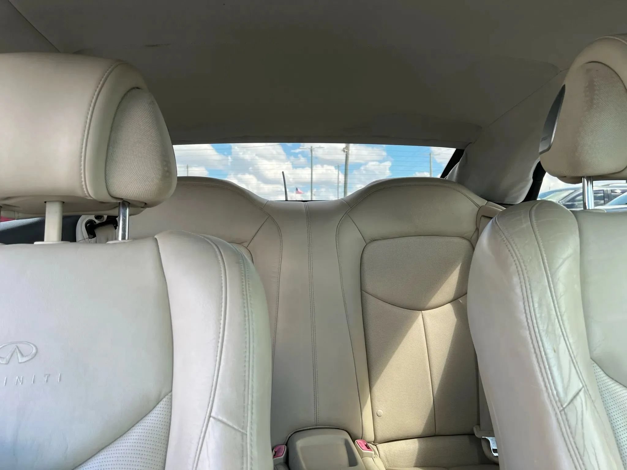 Used 2010 INFINITI G37 Convertible w/ Premium Pkg RWD image 17