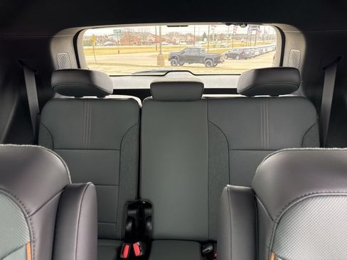New 2026 GMC Acadia AT4 w/ Luxury Package AWD/4WD image 35