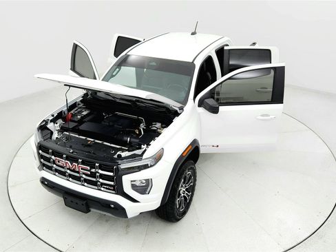 Used 2024 GMC Canyon AT4 w/ AT4 Premium Package AWD/4WD image 21