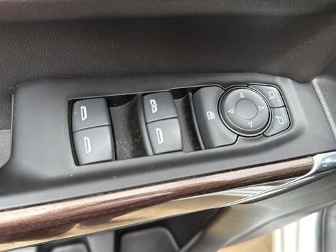 Used 2019 Chevrolet Silverado 1500 LT w/ Texas Edition AWD/4WD image 21