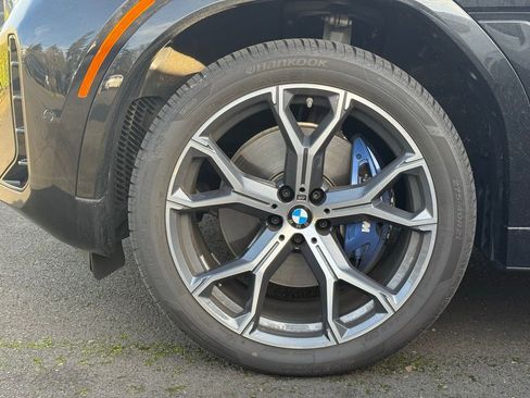 Used 2024 BMW X6 xDrive40i w/ Executive Package image 7