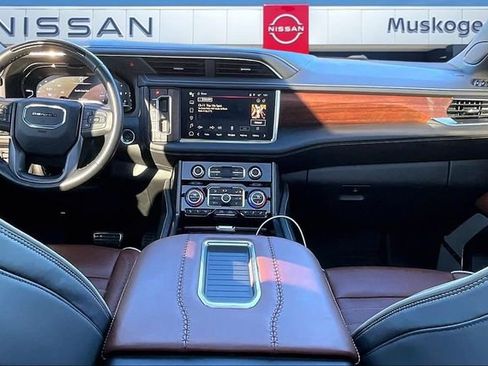 Used 2024 GMC Yukon XL Denali Ultimate image 7