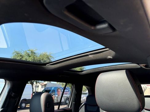 Used 2023 Mercedes-Benz GLB 250 4MATIC image 11