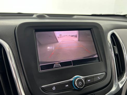 Used 2022 Chevrolet Equinox LS w/ LS Convenience Package FWD image 13