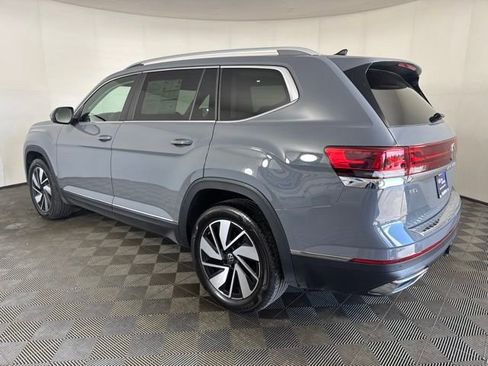 Used 2025 Volkswagen Atlas SEL AWD/4WD image 6