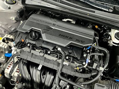 Certified 2025 Hyundai Elantra Sport image 34