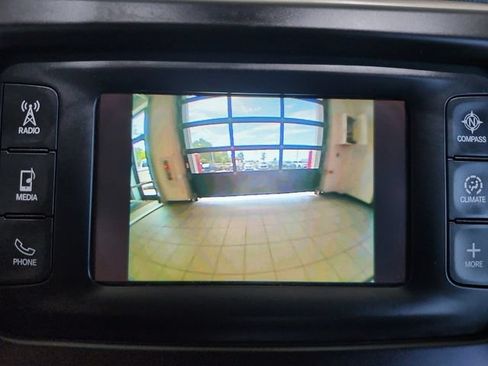 Used 2016 Jeep Cherokee Latitude w/ Cold Weather Group FWD image 14