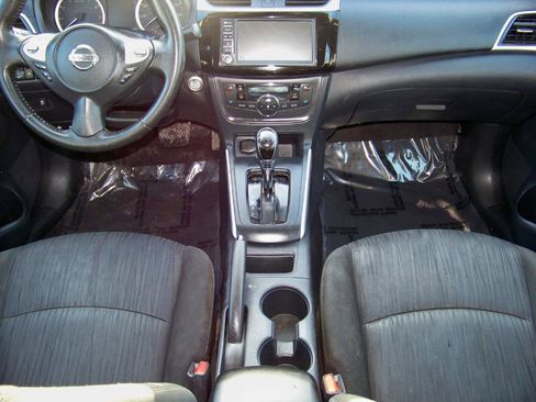 Used 2019 Nissan Sentra SV image 16