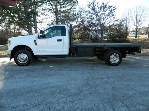 Used 2018 Ford F350 XL w/ Power Equipment Group image 4