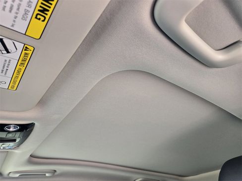 New 2026 Kia Sportage SX image 18