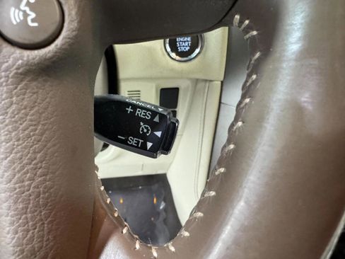 Used 2018 Lexus GX 460 image 34