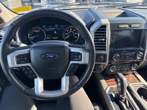 Used 2016 Ford F150 Lariat image 11