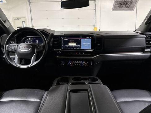 Used 2024 GMC Sierra 1500 SLT image 10