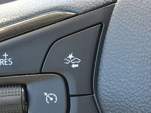 Used 2025 Chevrolet TrailBlazer LT image 26