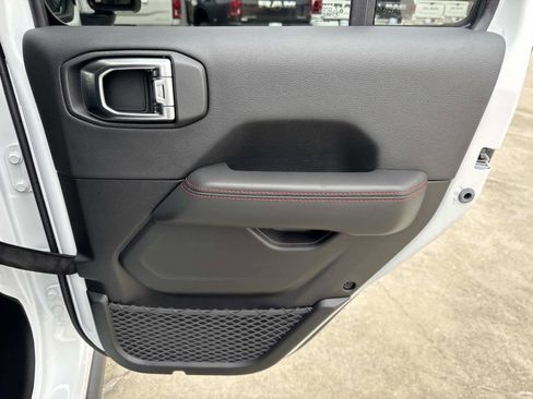 New 2026 Jeep Wrangler Unlimited Rubicon image 19