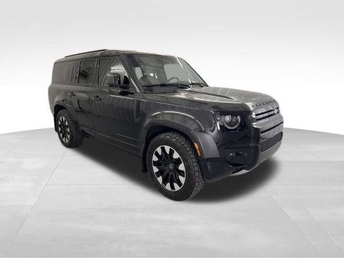 Used 2025 Land Rover Defender 130 V8 image 4
