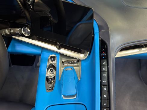 Used 2023 Chevrolet Corvette Stingray Premium Conv w/ Z51 Performance Package image 18