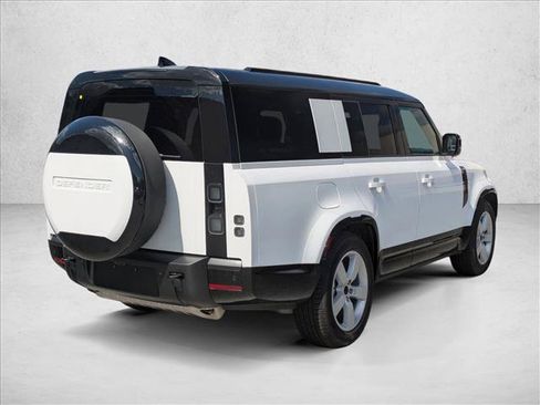 New 2026 Land Rover Defender 130 X-Dynamic SE AWD/4WD image 2