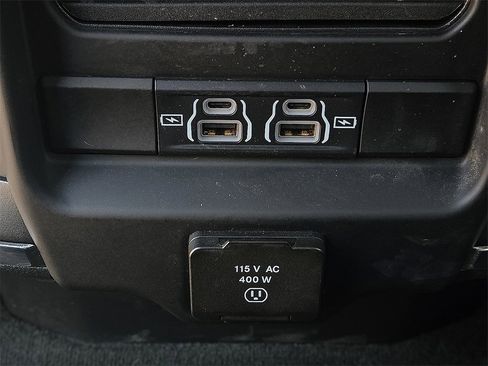 Used 2023 RAM 1500 Laramie image 9