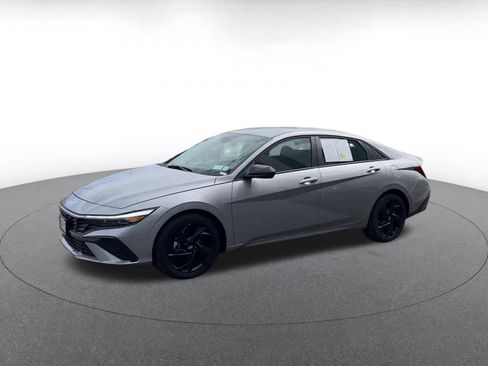 Used 2026 Hyundai Elantra Sport FWD image 8
