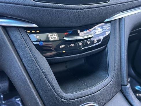 Certified 2024 Cadillac XT5 Premium Luxury w/ Technology Package AWD/4WD image 24