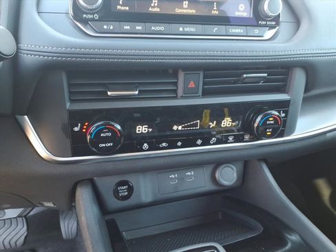 Certified 2025 Nissan Rogue SV w/ SV Premium Package image 11