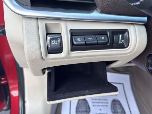 Used 2013 Cadillac XTS Premium AWD/4WD image 16