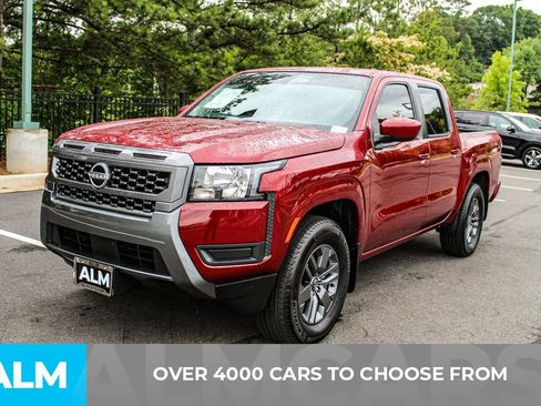 Used 2025 Nissan Frontier SV RWD image 3