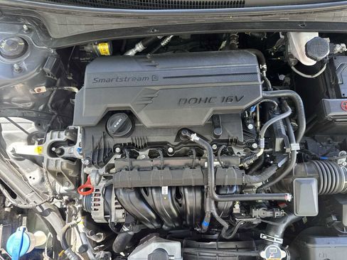 Used 2023 Hyundai Elantra SEL FWD image 13