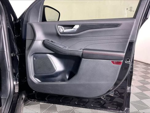 Used 2025 Ford Escape ST-Line FWD image 22
