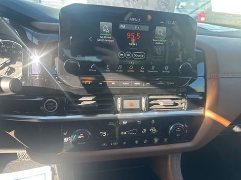 Used 2022 Nissan Pathfinder Platinum w/ Cargo Package image 15