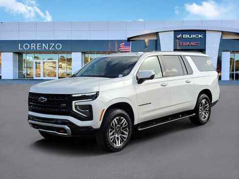 Used 2025 Chevrolet Suburban Z71 AWD/4WD image 1