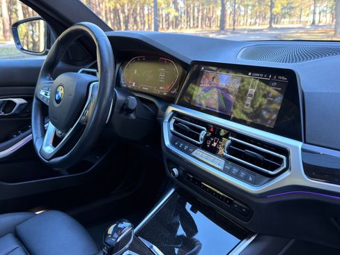 Used 2021 BMW 330i xDrive Sedan w/ Convenience Package image 19