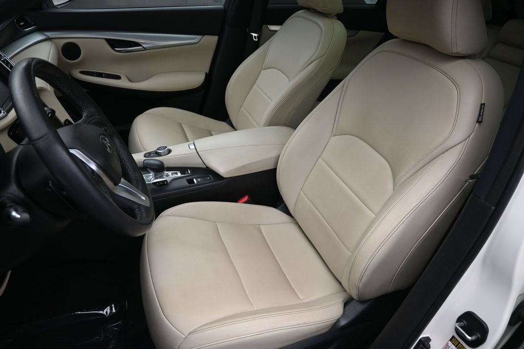 Used 2019 INFINITI QX50 Luxe w/ Navigation Package AWD/4WD image 11