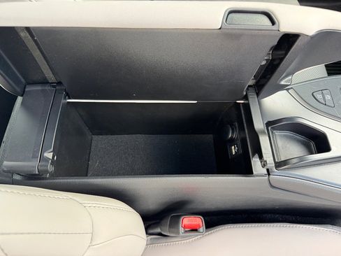 Used 2024 Lexus UX 250h FWD w/ Premium Package image 18