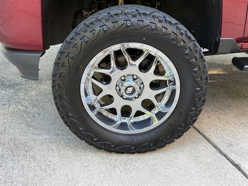 Used 2017 Chevrolet Silverado 1500 LT w/ All Star Edition image 17