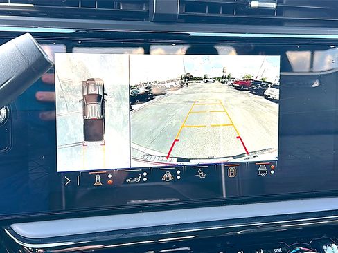 Used 2024 GMC Sierra 2500 AT4X AWD/4WD image 33