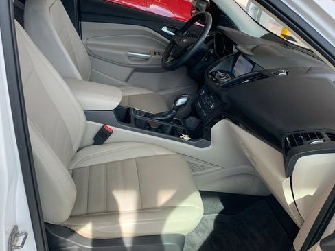 Used 2019 Ford Escape Titanium AWD/4WD image 13
