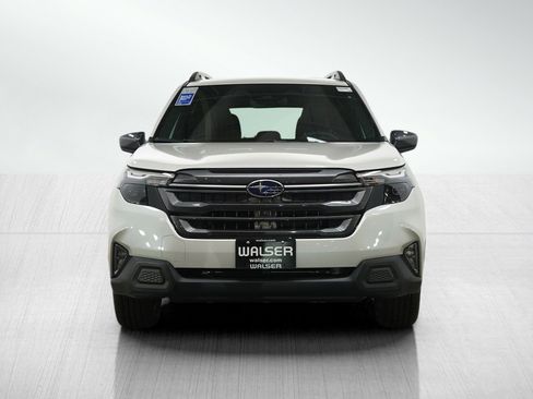 Used 2026 Subaru Forester Premium AWD/4WD image 2