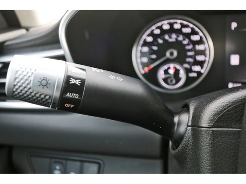 Used 2025 Genesis G70 2.5T RWD image 19