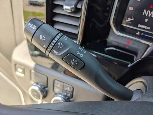 Used 2024 GMC Sierra 1500 SLT RWD image 29