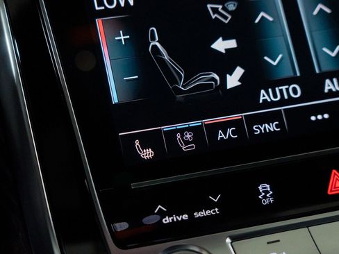 Used 2019 Audi Q8 Prestige w/ Towing Package image 43