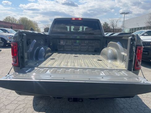 New 2026 RAM 2500 Tradesman AWD/4WD image 12